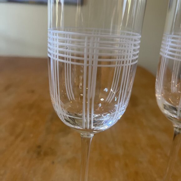 2 Etched Plaid Crystal Flute Glass Signed Like The Ralph Lauren Randolph Design - Picture 2 of 7